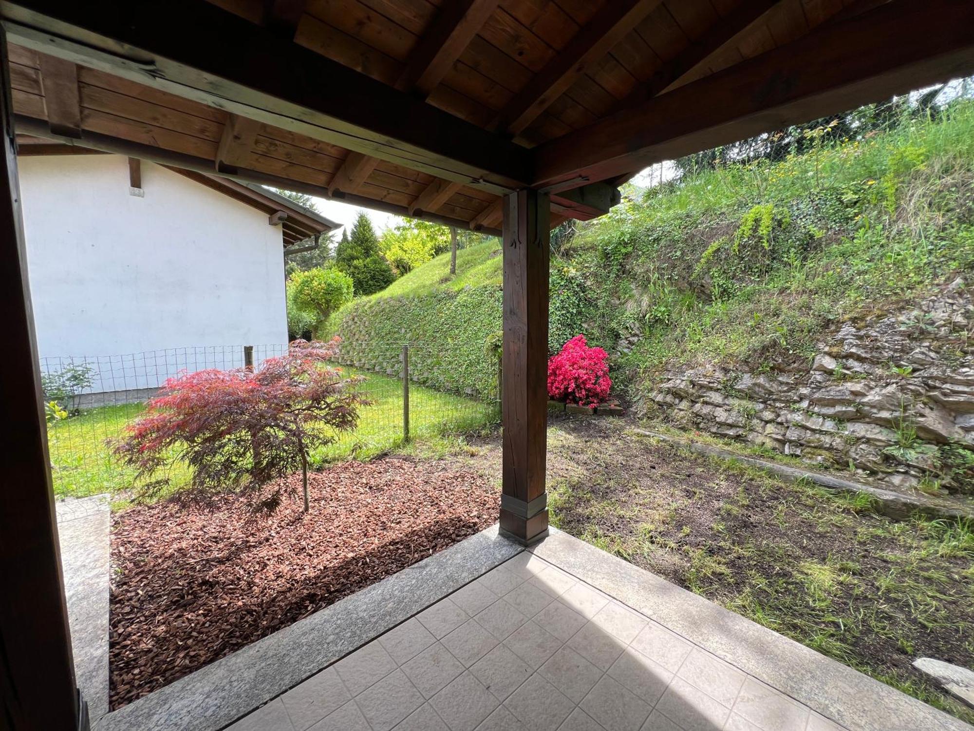 L'Acero Rosso - Giardino Privato E Box Auto Villa Menaggio Exteriör bild