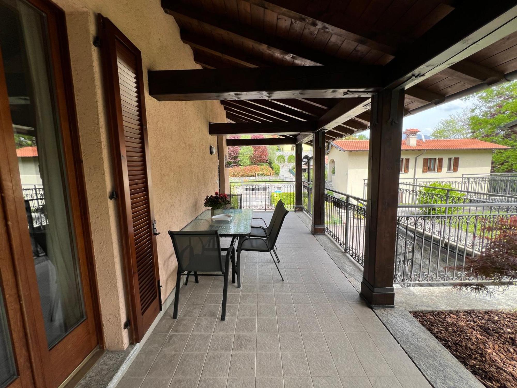 L'Acero Rosso - Giardino Privato E Box Auto Villa Menaggio Exteriör bild