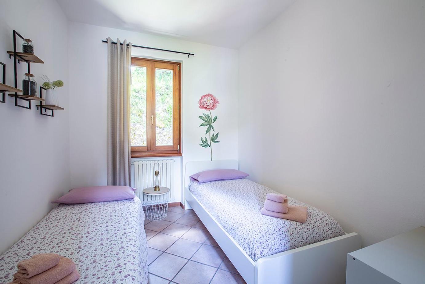 L'Acero Rosso - Giardino Privato E Box Auto Villa Menaggio Exteriör bild